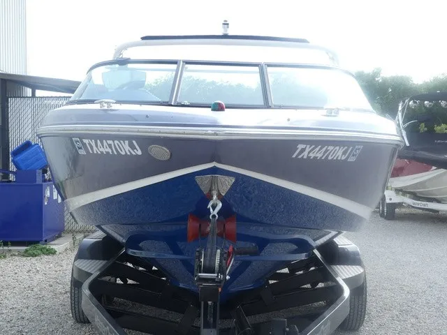Slide: The Image of Regal 21 RX Bowrider 2019 - 8