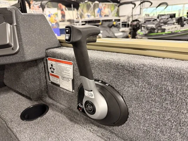 Slide: The Image of Tracker Pro Guide V-175 Combo 2027 - 22