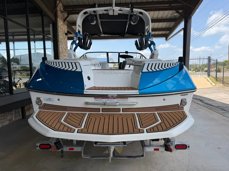 Slide: The Image of Nautique Super Air Nautique G23 2018 - 4