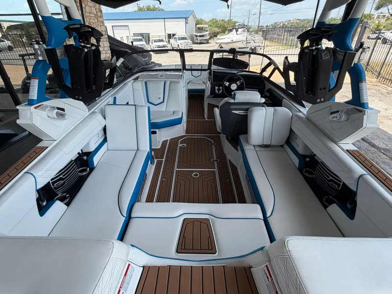 Slide: The Image of Nautique Super Air Nautique G23 2018 - 9