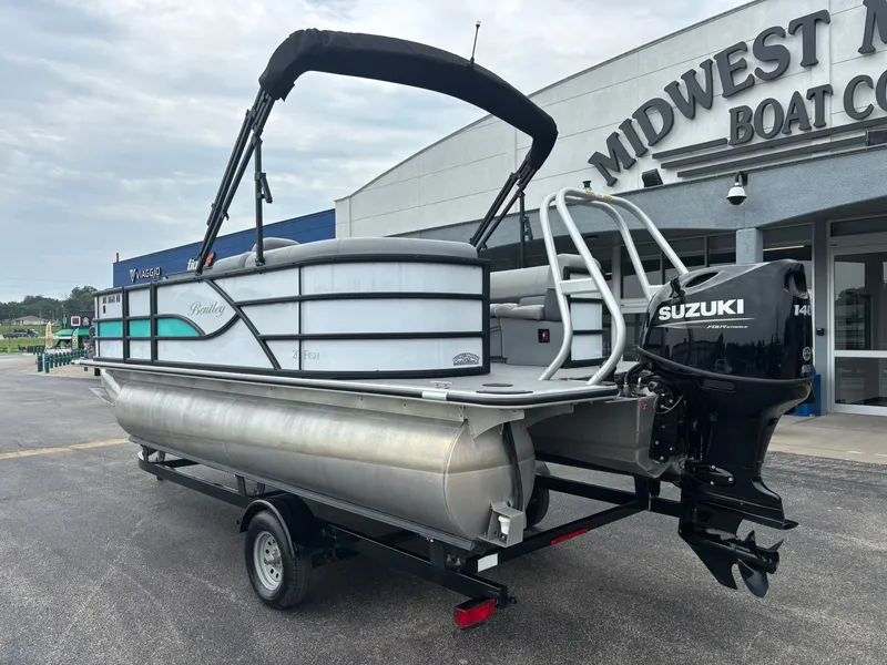 Slide: The Image of Bentley Pontoons 200 Fish CWT 2025 - 7