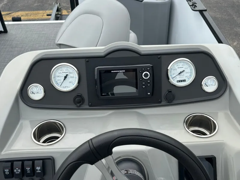 Slide: The Image of Bentley Pontoons 200 Fish CWT 2025 - 19