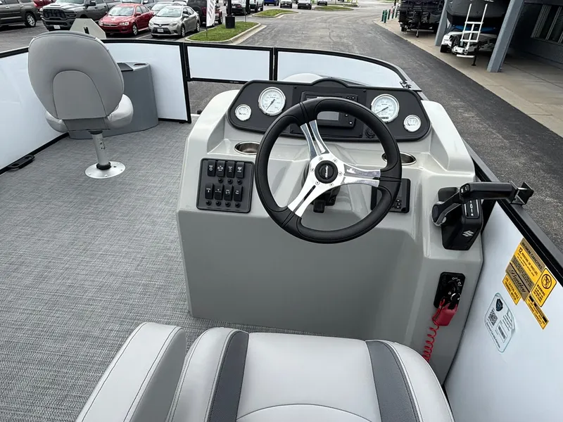 Slide: The Image of Bentley Pontoons 200 Fish CWT 2025 - 17