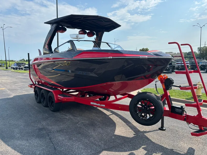 Slide: The Image of Tigé Ultré 23ZX 2027 - 7