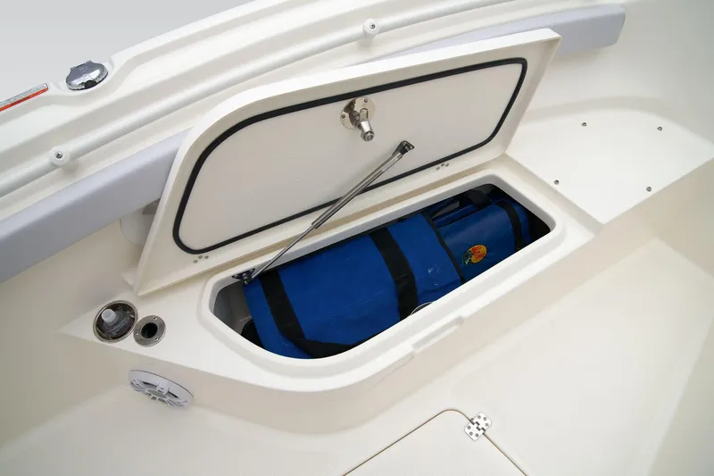 Slide: The Image of Mako 214 Center Console 2026 - 25