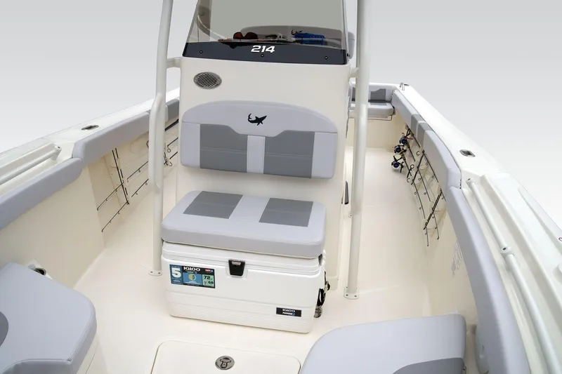 Slide: The Image of Mako 214 Center Console 2026 - 28