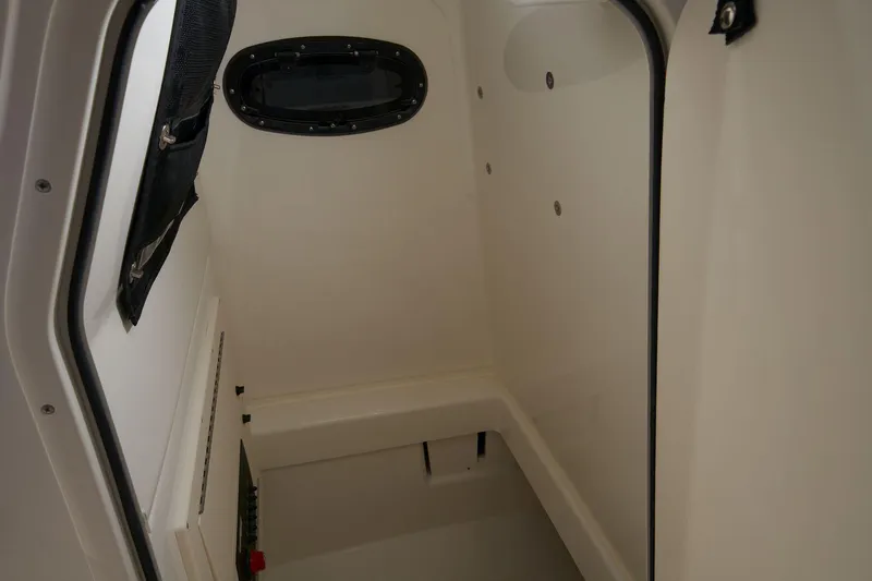 Slide: The Image of Mako 214 Center Console 2026 - 52