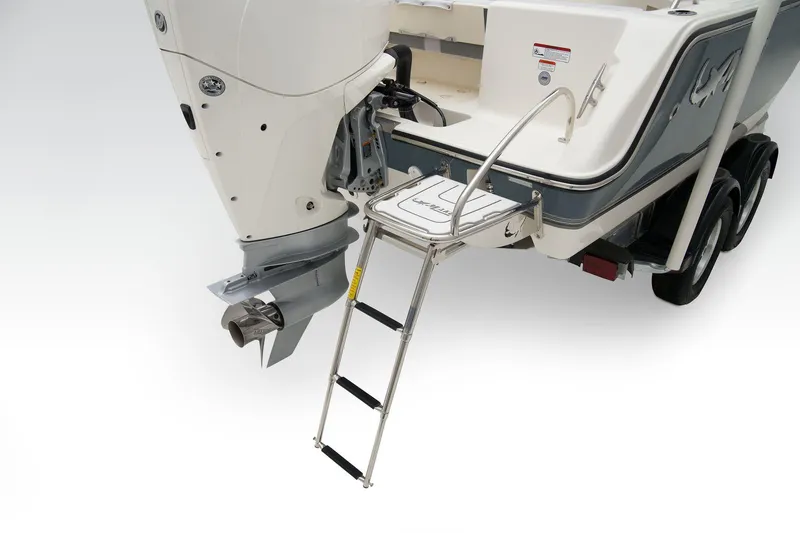 Slide: The Image of Mako 214 Center Console 2026 - 81