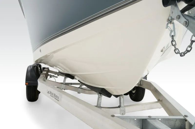 Slide: The Image of Mako 214 Center Console 2026 - 17