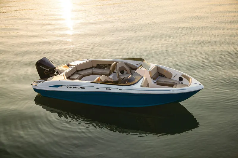 Slide: The Image of Tahoe 210 S 2026 - 118