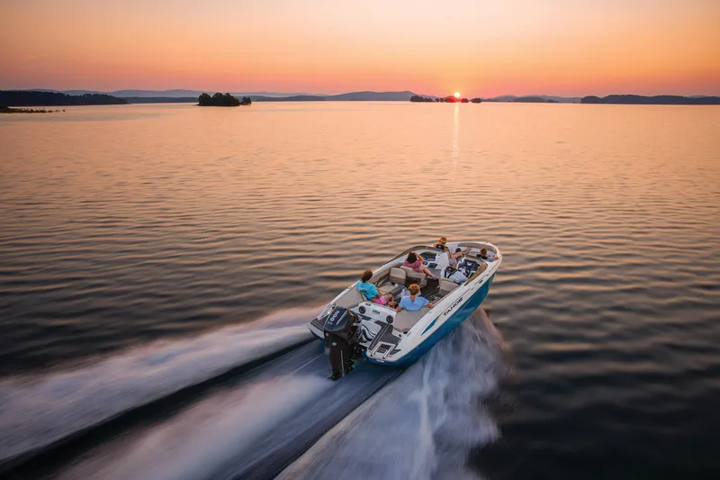 Slide: The Image of Tahoe 210 S 2026 - 104