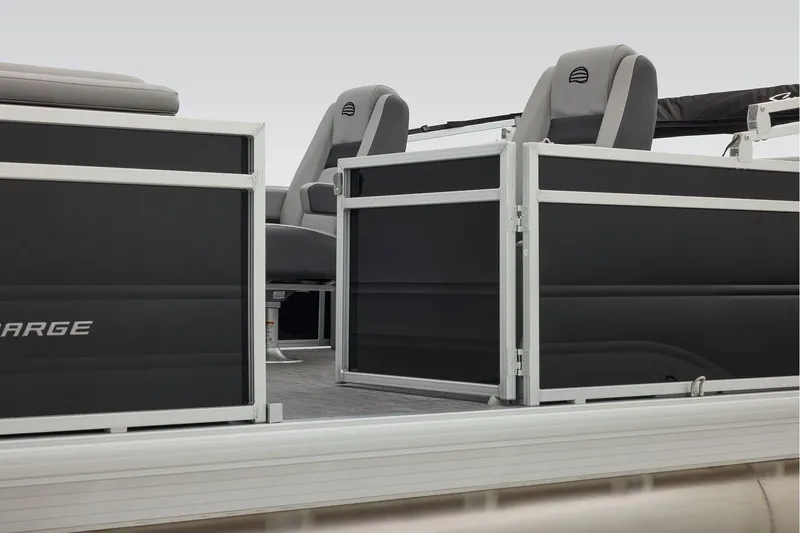 Slide: The Image of Sun Tracker Party Barge 22 RF DLX 2026 - 64