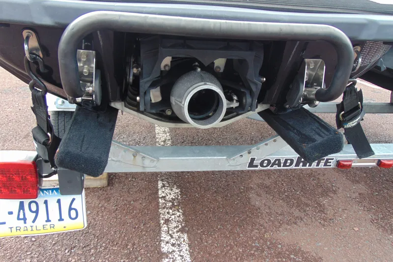 Slide: The Image of Rear view of a 2021 Yamaha WaveRunner VX on a LoadRite trailer. - 7