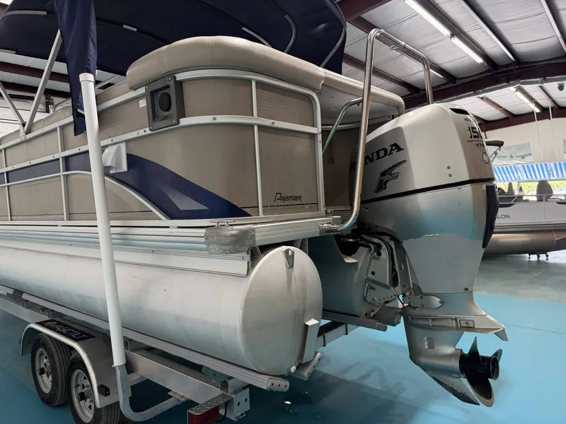 Slide: The Image of Premier 250 Legend 2007 - 7