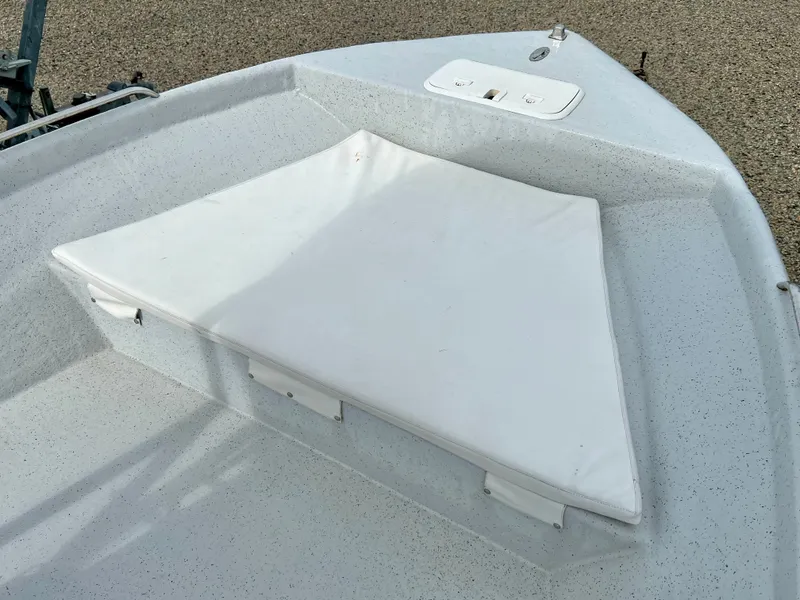 Slide: The Image of Bow area of a 2009 Pro-Line Pro-Lite 17 CC with a white cushion. - 24
