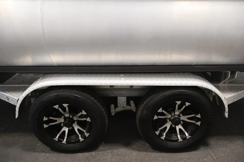 Slide: The Image of Trailer wheels and fender of 2022 Veranda VR22RC pontoon boat. - 48