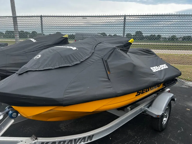 Slide: The Image of Sea-Doo RXP-X 300 Tech Package 2022 - 9