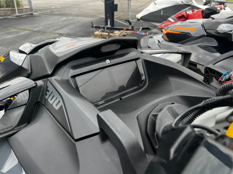 Slide: The Image of Sea-Doo RXP-X 300 Tech Package 2022 - 8