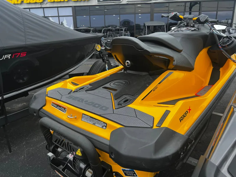 Slide: The Image of Sea-Doo RXP-X 300 Tech Package 2022 - 5