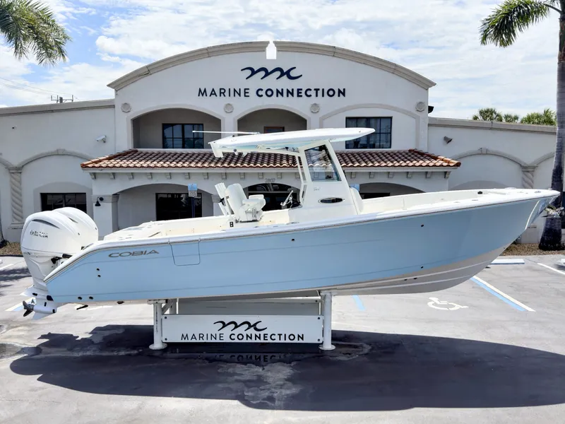The Image of Cobia 285 Center Console 2027 - 1
