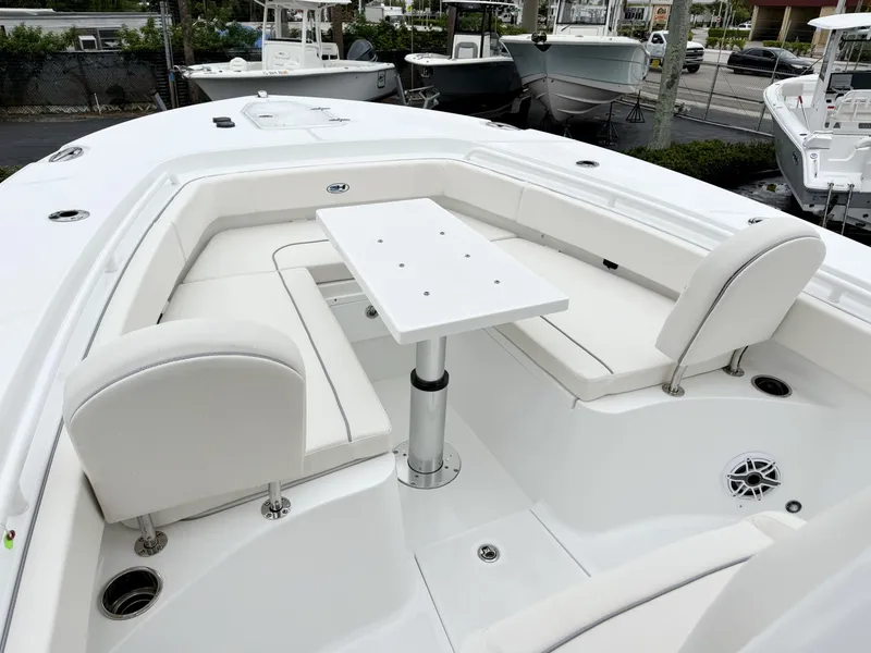Slide: The Image of Sea Hunt Ultra 265SE 2027 - 37