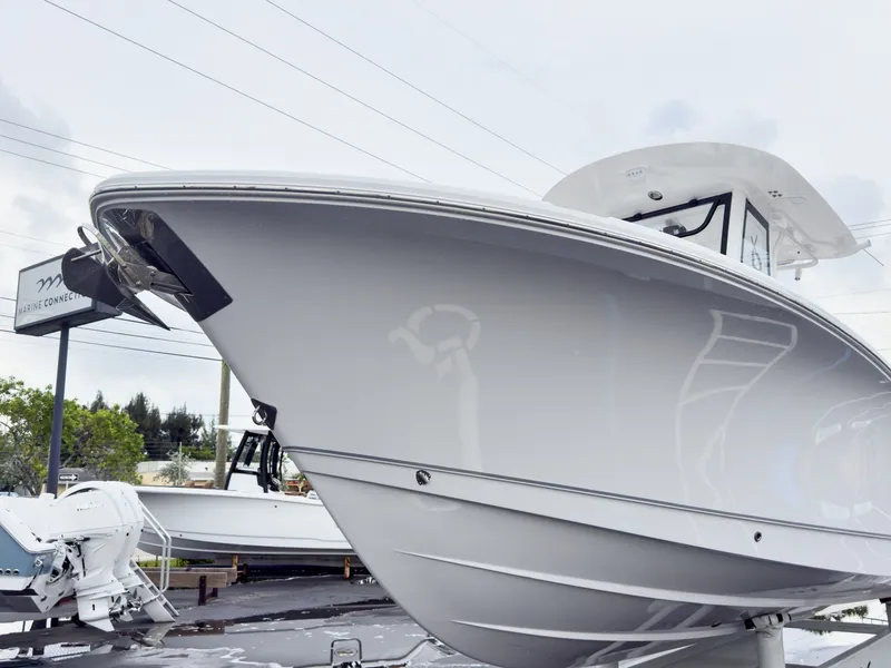 Slide: The Image of Sea Hunt Ultra 265SE 2027 - 4