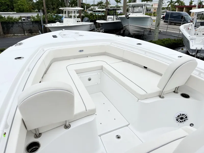 Slide: The Image of Sea Hunt Ultra 265SE 2027 - 35