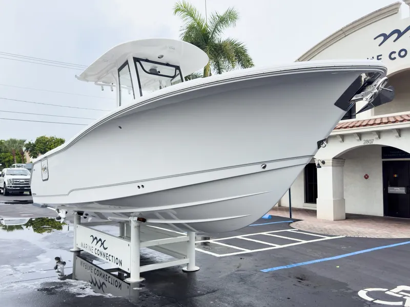 Slide: The Image of Sea Hunt Ultra 265SE 2027 - 2