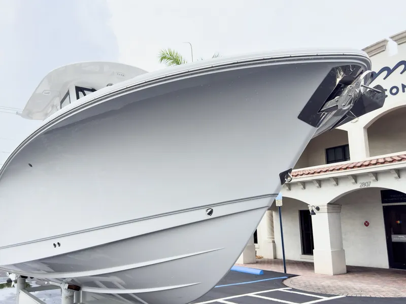 Slide: The Image of Sea Hunt Ultra 265SE 2027 - 3