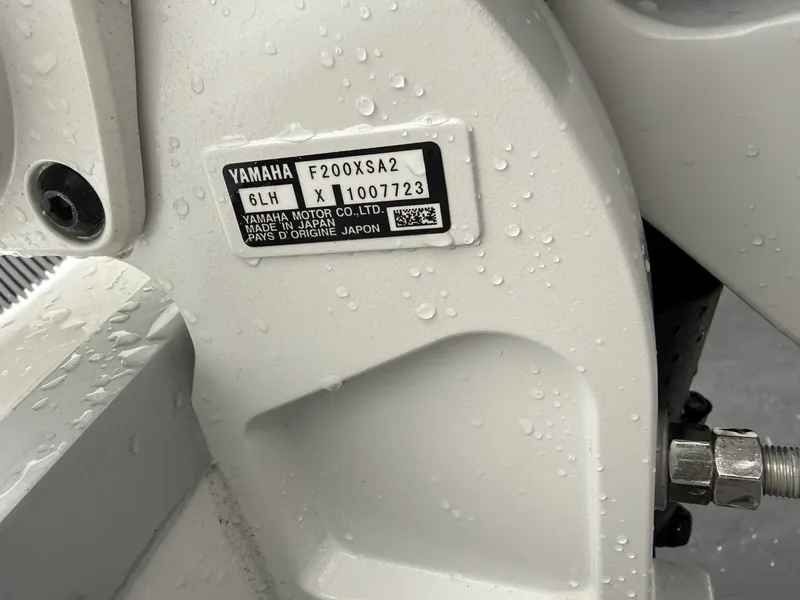 Slide: The Image of Sea Hunt Ultra 265SE 2027 - 40