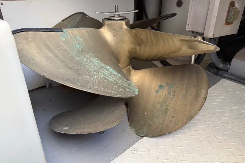Slide: The Image of Spare Props - 36