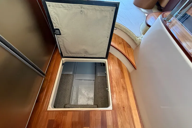 Slide: The Image of Galley Sole Storage - 28