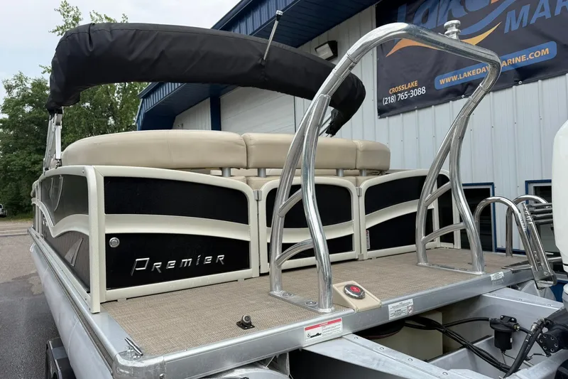 Slide: The Image of 2016 Premier 270 Intrigue RF pontoon boat with sleek design and comfortable seating. - 7