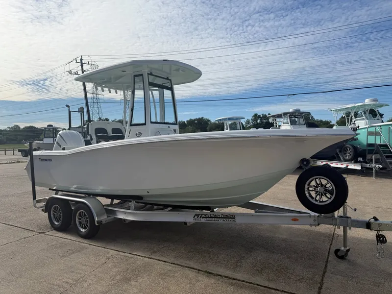 Slide: The Image of Tidewater 220 CC Adventure 2027 - 19