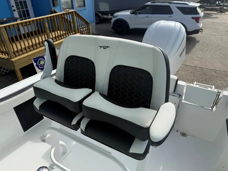 Slide: The Image of Tidewater 220 CC Adventure 2027 - 14