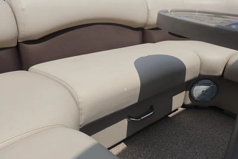 Slide: The Image of Beige seating area on 2015 Palm Beach Ultra Sport 220 RL boat. - 19
