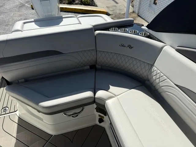 Slide: The Image of Sea Ray SLX 260 Outboard 2027 - 24