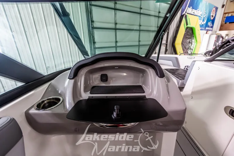 Slide: The Image of Interior view of 2026 Chaparral 21 SSi boat at Lakeside Marina. - 17