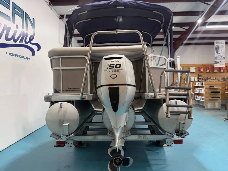 Slide: The Image of Premier 250 Legend 2007 - 8
