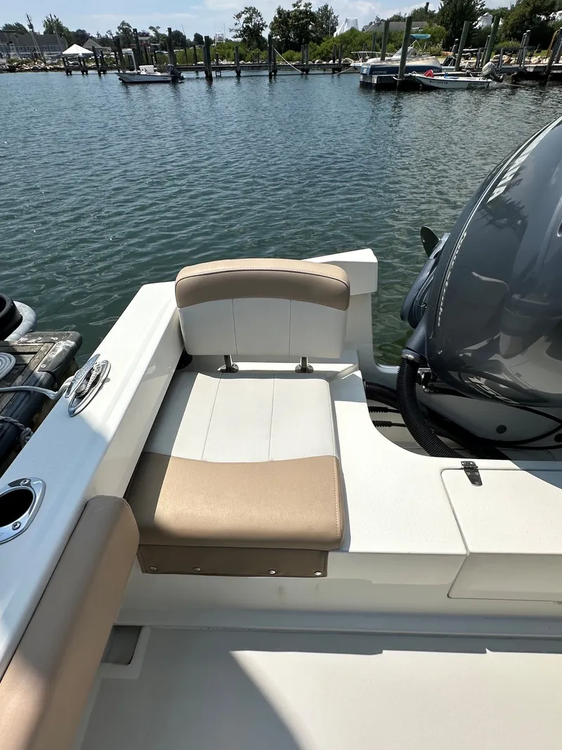 Slide: The Image of Parker Marine SE 2100 2017 - 16