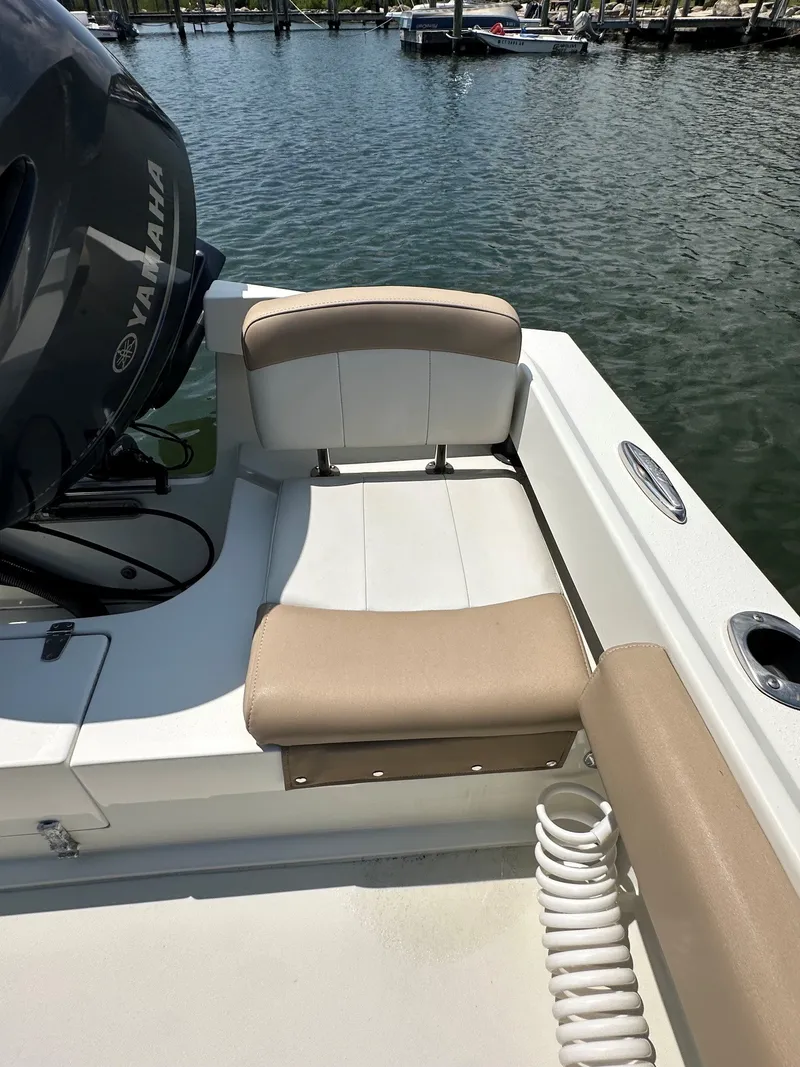 Slide: The Image of Parker Marine SE 2100 2017 - 15