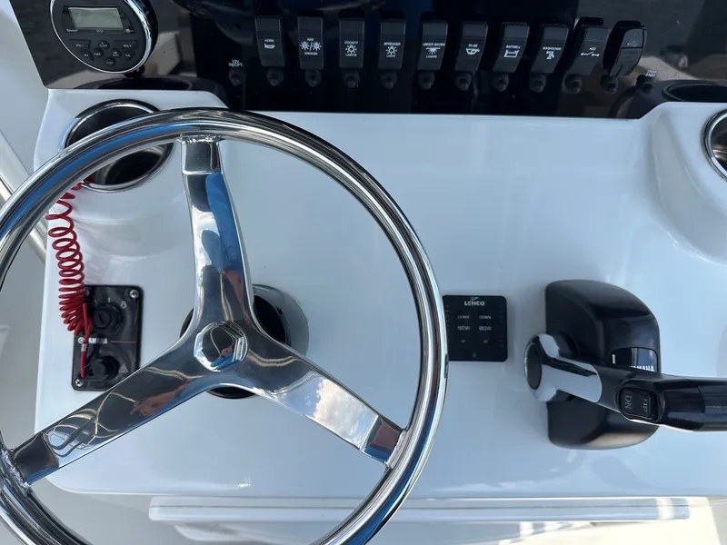 Slide: The Image of Parker Marine SE 2100 2017 - 21