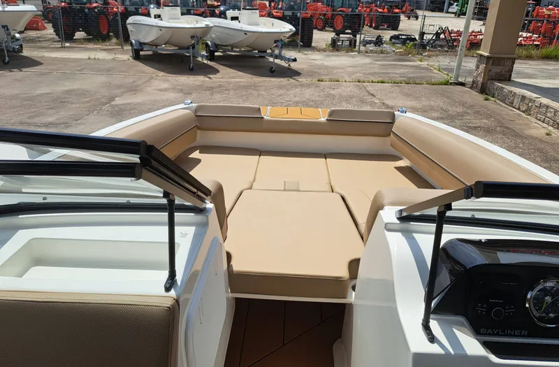 Slide: The Image of Bayliner D20I 2026 - 14