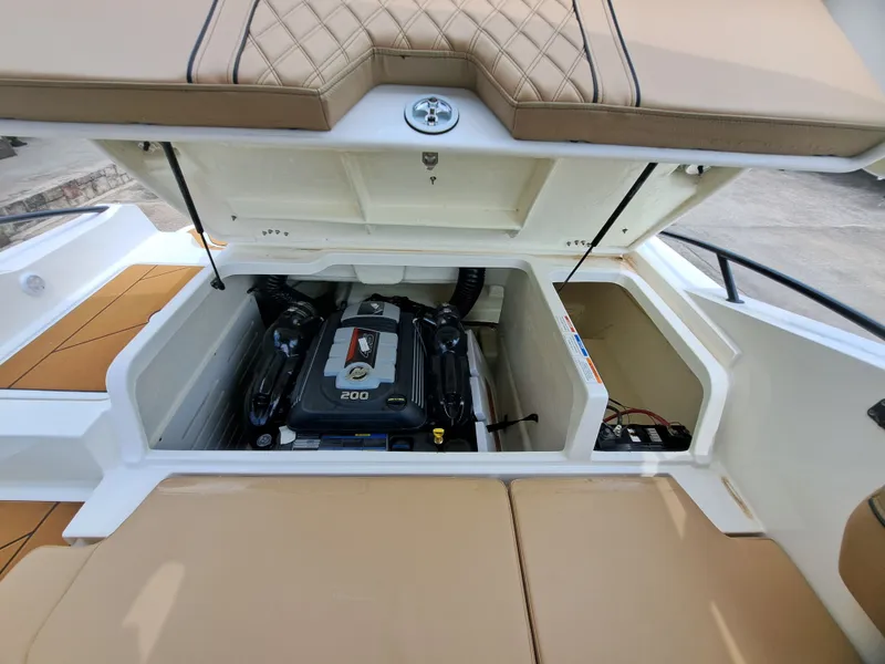 Slide: The Image of Bayliner D20I 2026 - 28