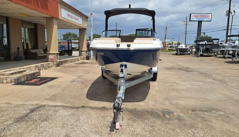 Slide: The Image of Bayliner D20I 2026 - 5
