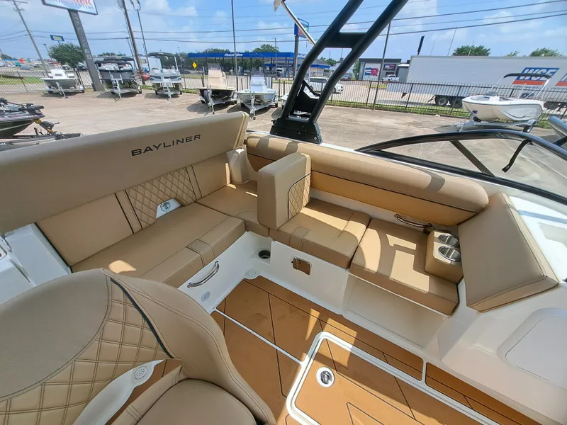 Slide: The Image of Bayliner D20I 2026 - 20