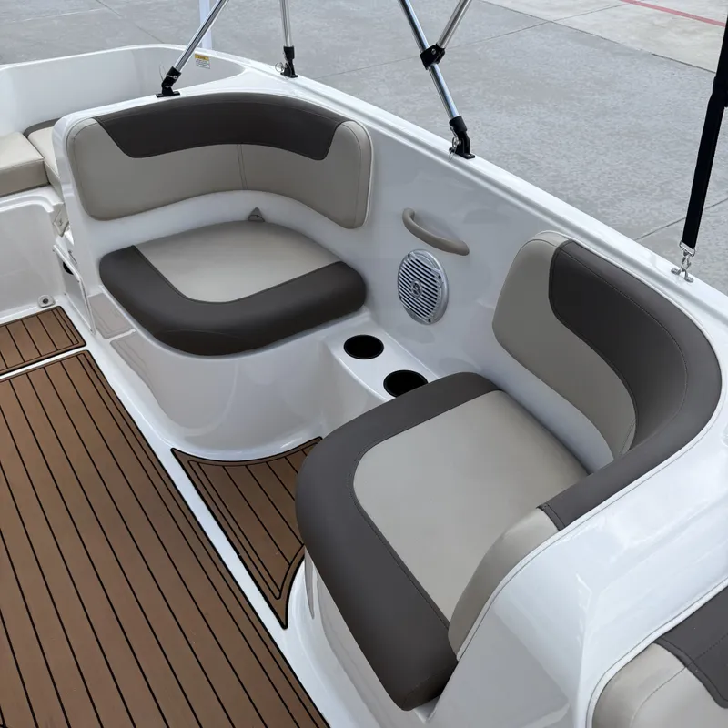 Slide: The Image of Bayliner E16 Element 2017 - 19