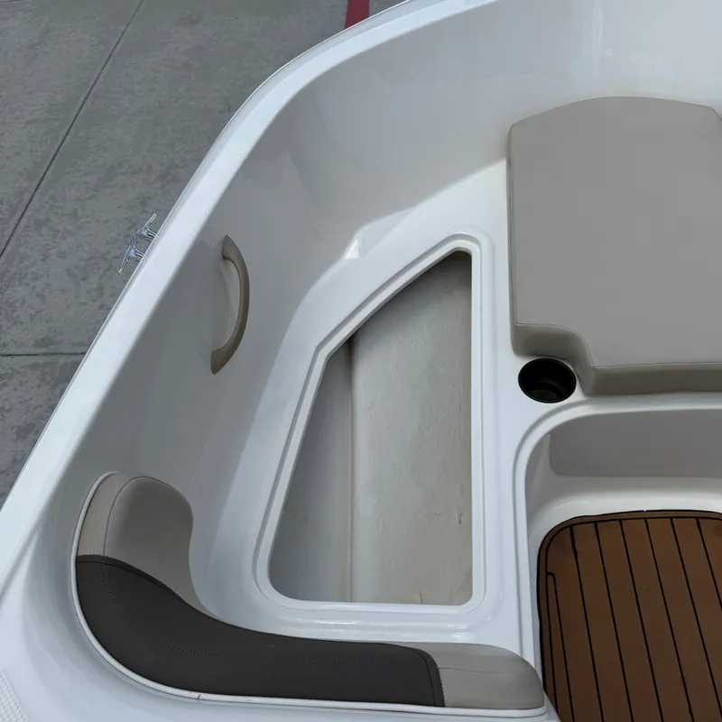 Slide: The Image of Bayliner E16 Element 2017 - 29