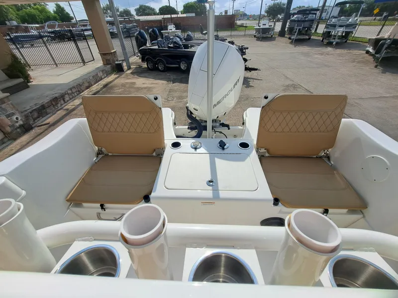 Slide: The Image of Bayliner Trophy T22CC 2026 - 21
