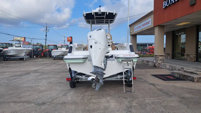 Slide: The Image of Bayliner Trophy T22CC 2026 - 9